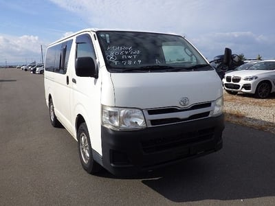 TOYOTA HIACE 2013/9