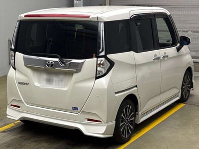 TOYOTA ROOMY 2023/1