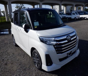 TOYOTA ROOMY 2023/10