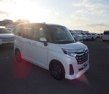 TOYOTA ROOMY 2023/10