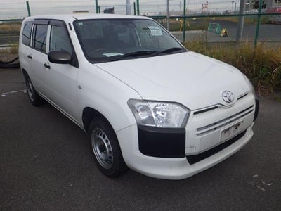 TOYOTA SUCCEED 2019/8