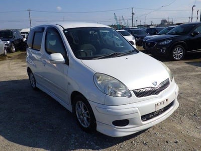 TOYOTA FUNCARGO 2005/0