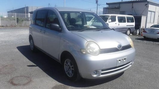 TOYOTA SIENTA 2003/11