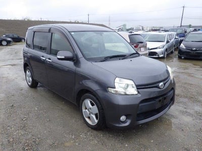 TOYOTA SIENTA 2012/3