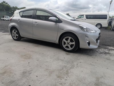TOYOTA AQUA 2016/7