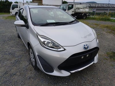 TOYOTA AQUA 2021/5