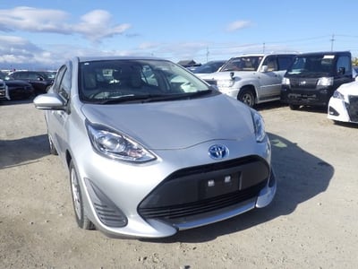 TOYOTA AQUA 2021/5