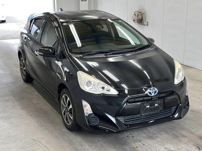 TOYOTA AQUA 2016/8