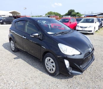 TOYOTA AQUA 2016/12