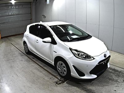 TOYOTA AQUA 2018/5