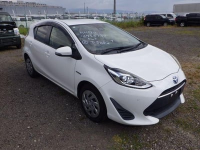 TOYOTA AQUA 2018/5