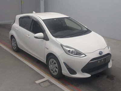 TOYOTA AQUA 2019/6