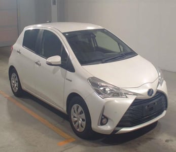 TOYOTA VITZ 2019/6