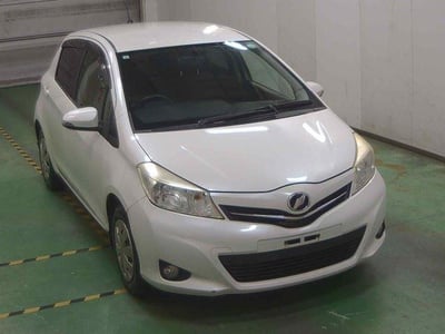 TOYOTA VITZ 2011/2