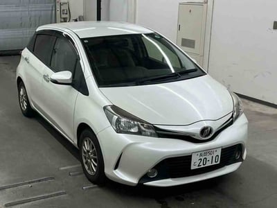 TOYOTA VITZ 2015/7