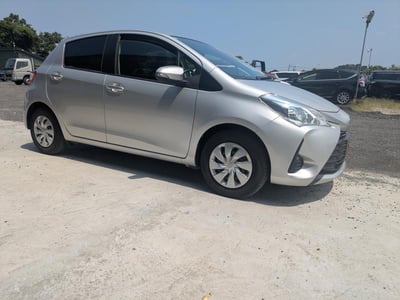 TOYOTA VITZ 2017/3