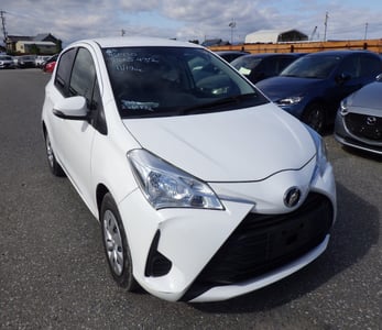TOYOTA VITZ 2017/6