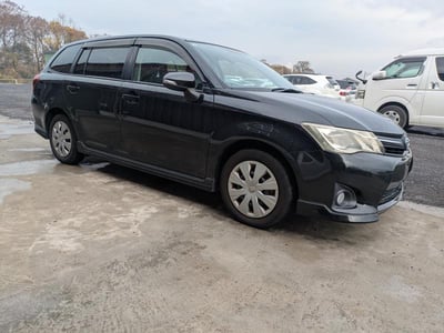 TOYOTA COROLLA FIELDER 2013/8