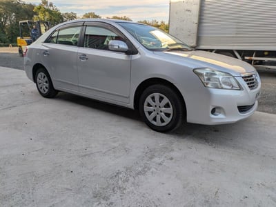 TOYOTA PREMIO 2012/10