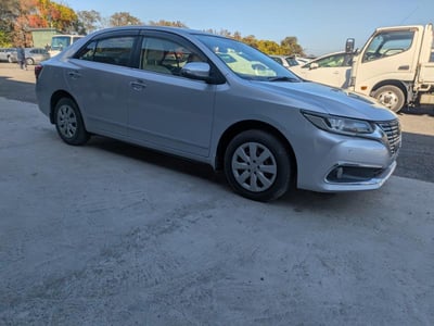 TOYOTA PREMIO 2016/10