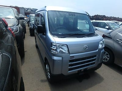 TOYOTA PIXIS 2022/10