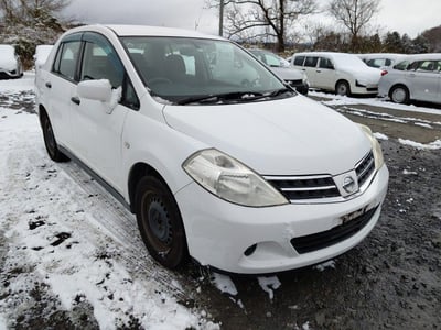 NISSAN TIIDA LATIO 2012/2