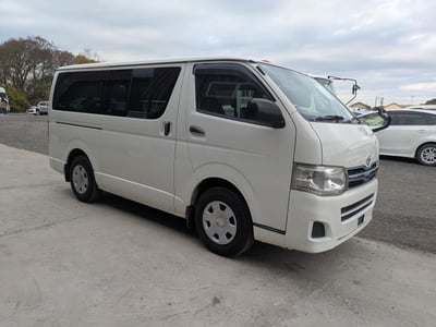 TOYOTA HIACE 2011/2
