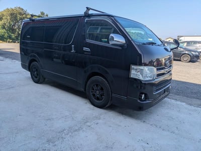 TOYOTA HIACE 2013/7