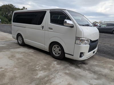 TOYOTA HIACE 2014/4