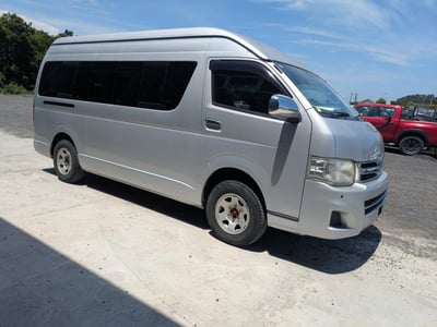 TOYOTA HIACE WAGON 2011/3