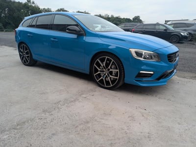 VOLVO V60 2015/10