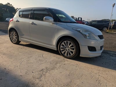 SUZUKI SWIFT 2012/11