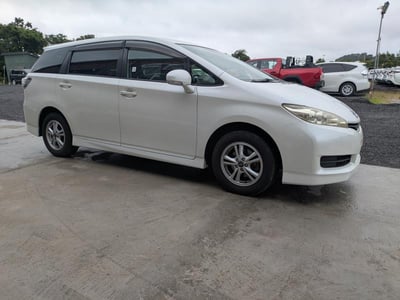 TOYOTA WISH 2013/5