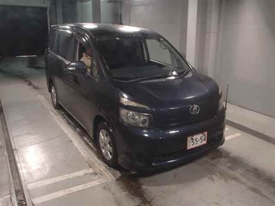 TOYOTA VOXY 2007/9