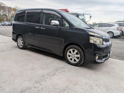 TOYOTA VOXY 2007/11