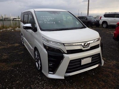TOYOTA VOXY 2018/2
