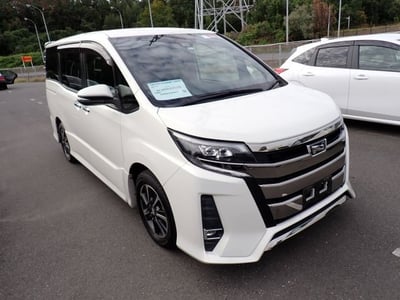 TOYOTA NOAH 2018/7