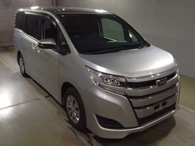 TOYOTA NOAH 2020/11