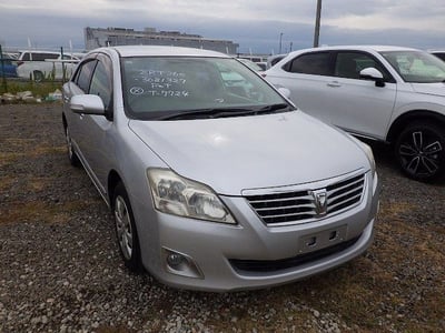 TOYOTA PREMIO 2011/10