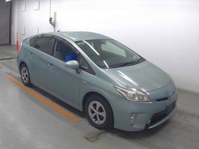 TOYOTA PRIUS 2013/12