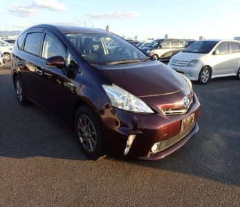 TOYOTA PRIUS ALPHA 2014/2