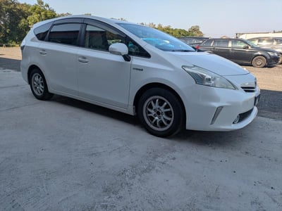 TOYOTA PRIUS ALPHA 2012/11