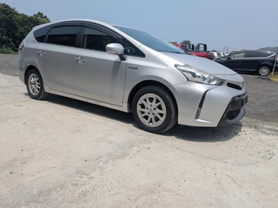 TOYOTA PRIUS ALPHA 2015/3
