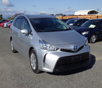 TOYOTA PRIUS ALPHA 2016/9