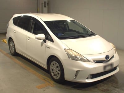 TOYOTA PRIUS ALPHA 2012/10