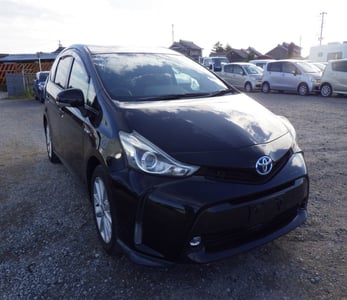 TOYOTA PRIUS ALPHA 2015/7