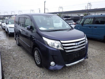 TOYOTA NOAH 2016/5