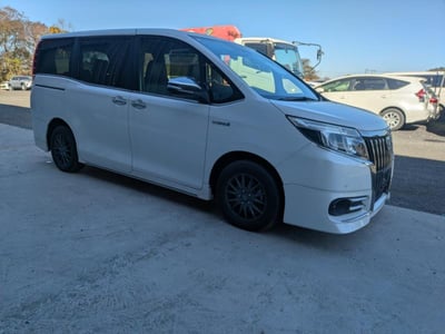 TOYOTA ESQUIRE 2016/9