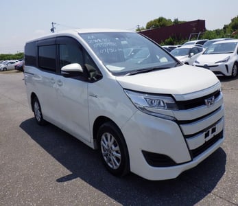 TOYOTA NOAH 2018/5