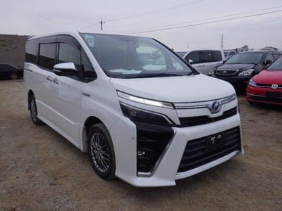 TOYOTA VOXY 2018/7